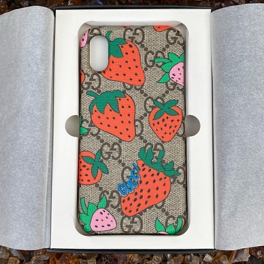 AUTHENTIC Gucci GG Strawberries iPhone X/XS Logo Smart Phone Case NIB.
